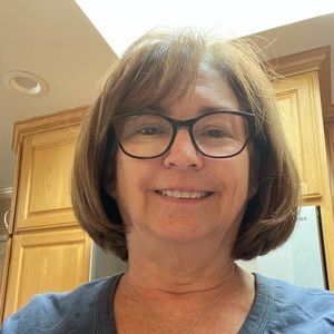 Meet your Posher, Lynda